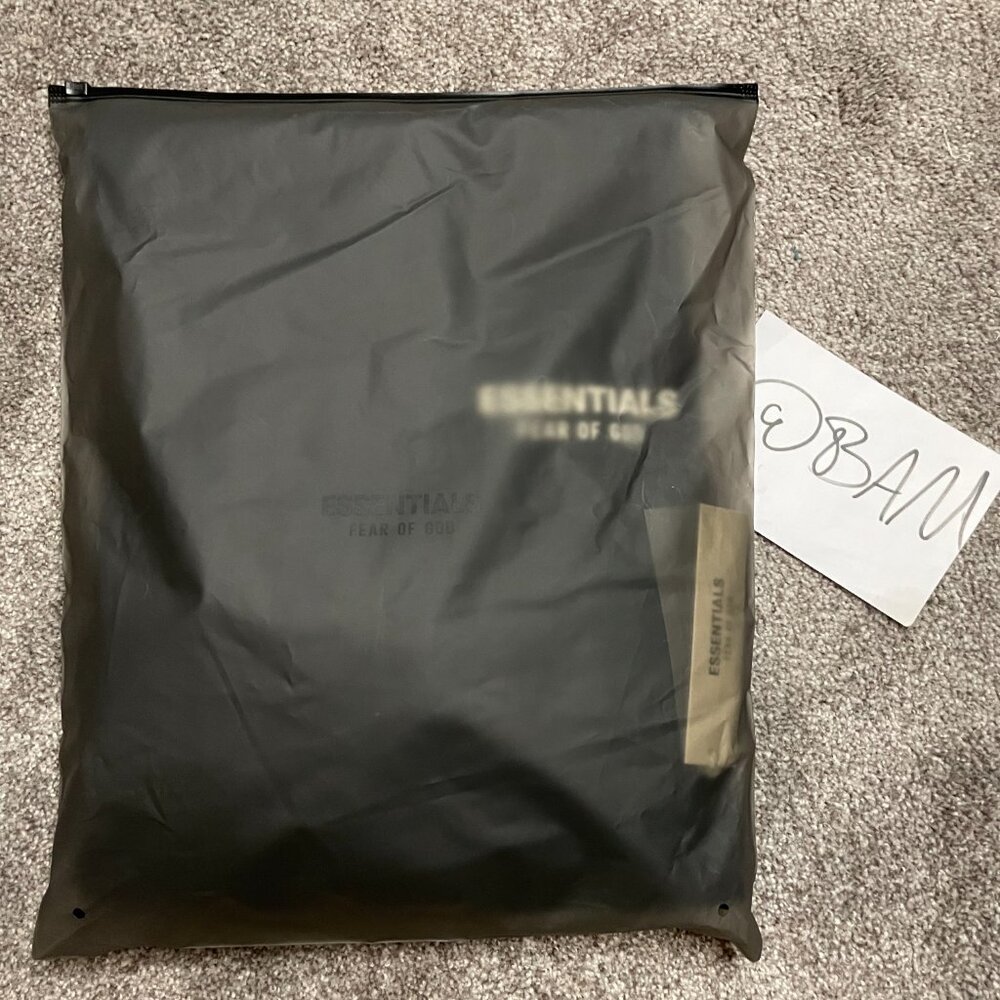FOG - Fear of God Essentials Black Fleece Hoodie FW24 - (READ DESCRIPTION) - Picture 10 of 11